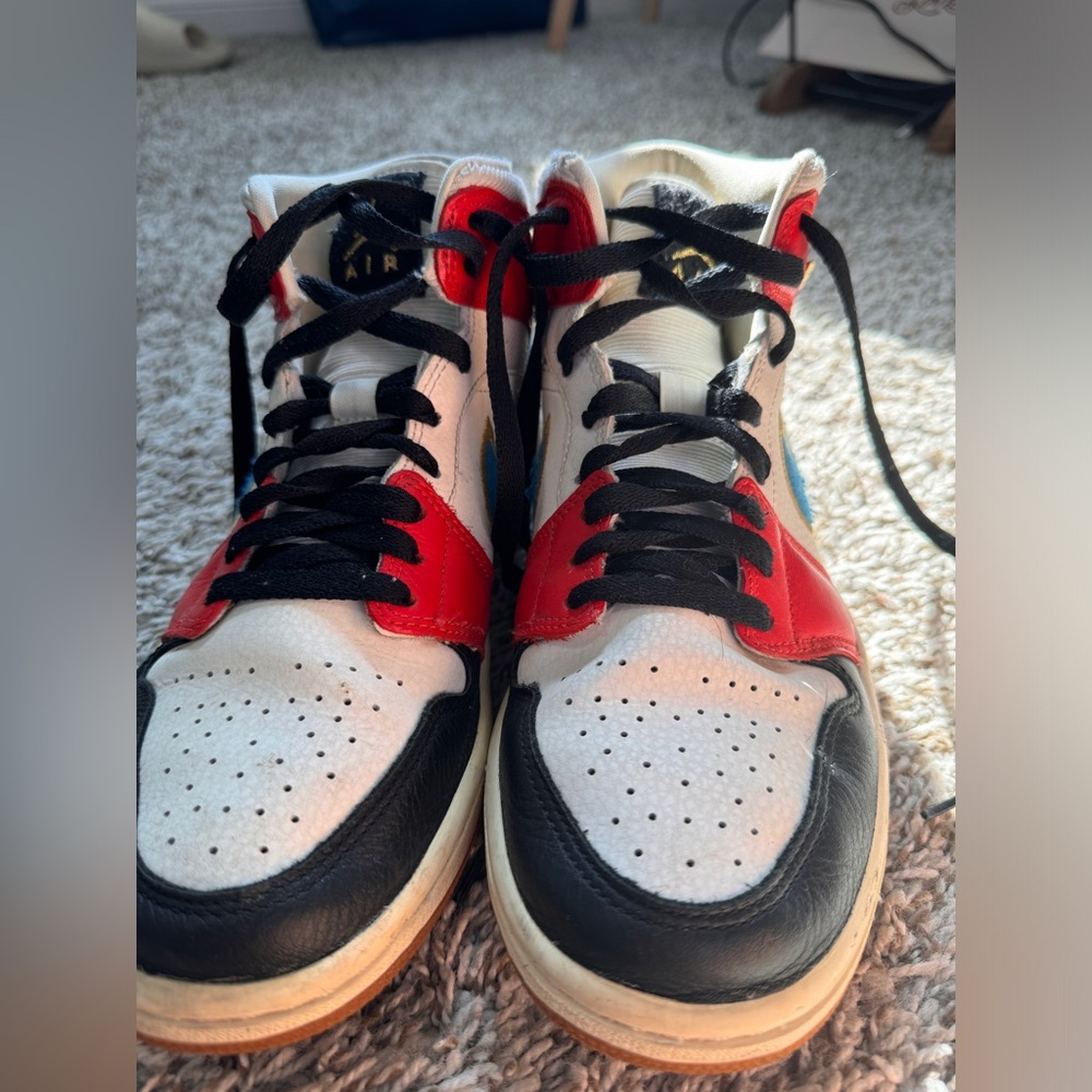 Jordan 1s - Picture 3 of 4